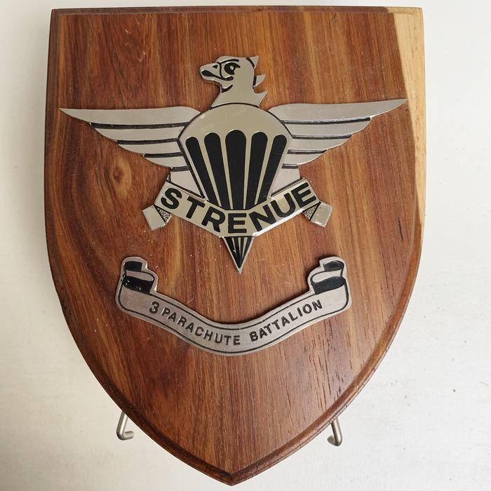 South Africa PARA 3 Parachute Battalion STRENUE Wooden Shield Plaque