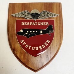 South Africa PARA Parachute DESPATCHER AFSTUURDER DAKOTA WOODEN SHIELD PLAQUE