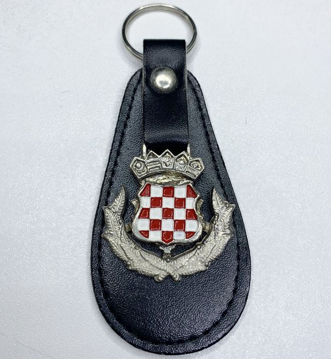 Croatia CRO Police Croatian Armed FORCES Army Vintage key breast Badge Leather 2