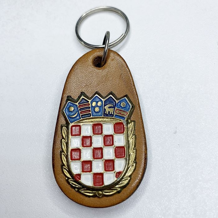 Croatia CRO Police Croatian Armed FORCES Army Vintage key breast Badge Leather 3