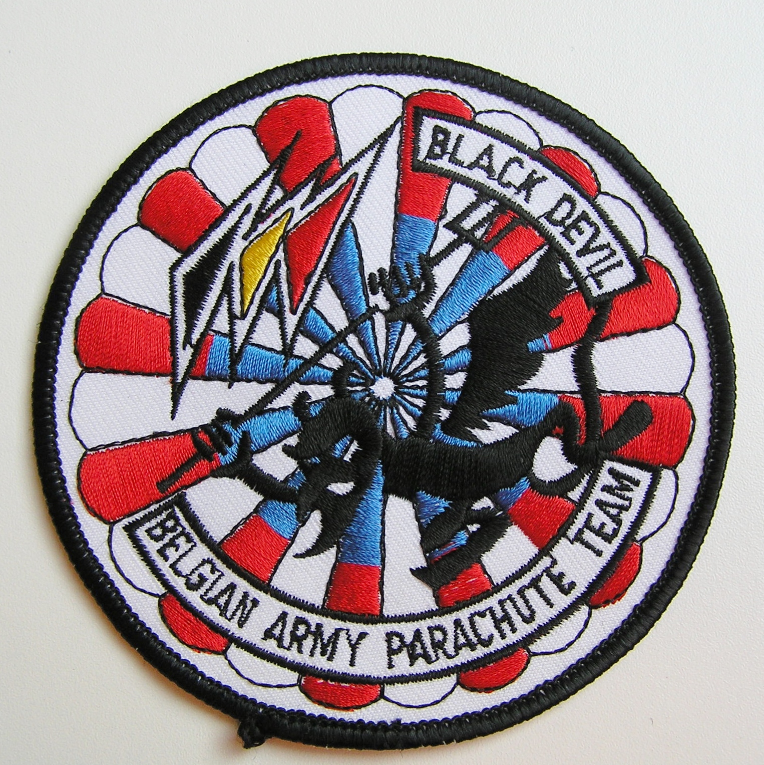 Belgium Para Belgian Army Black Devils Parachute Team Badge Patch Insignia I