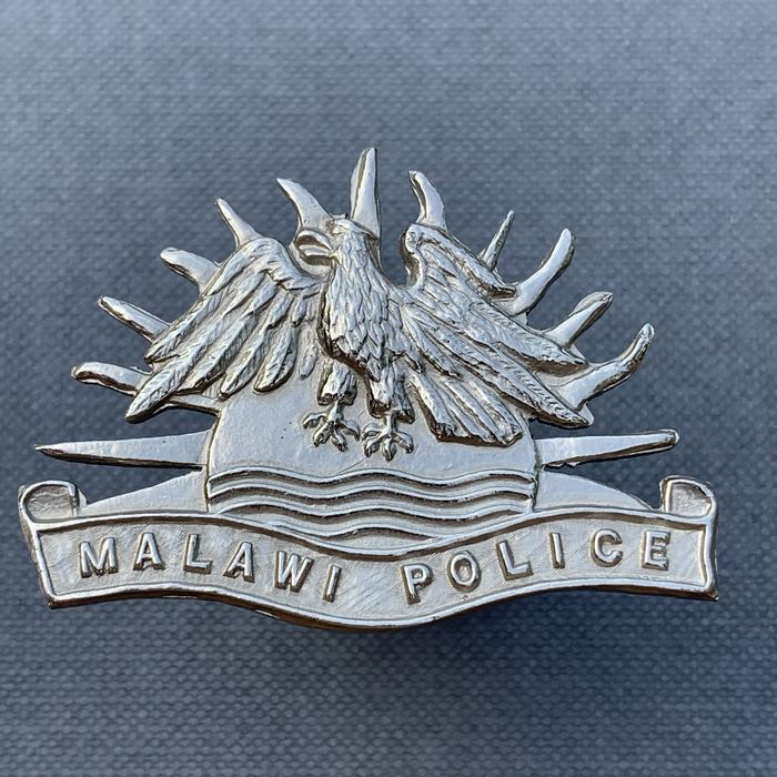 MALAWI Southern Rhodesia Nyasaland Police Cap Beret Badge