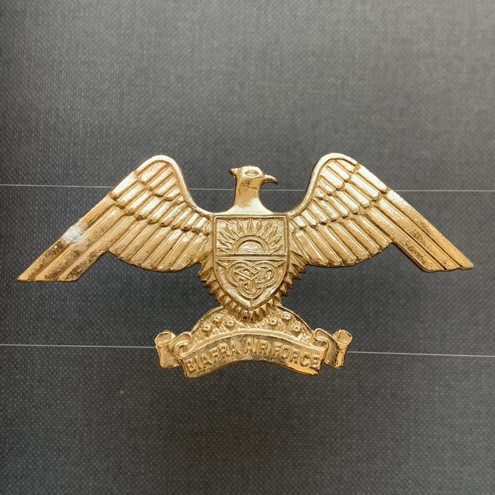 Biafra South Nigeria Air force Beret Badge 1967