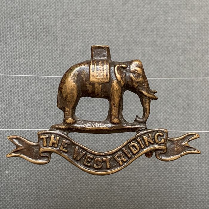 Duke of Wellingtons The West Riding Regiment Officers Beret Badge 1914 - 1918