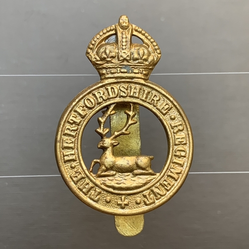 British Army Hertfordshire Regiment Brass Cap Badge Kings Crown Badge