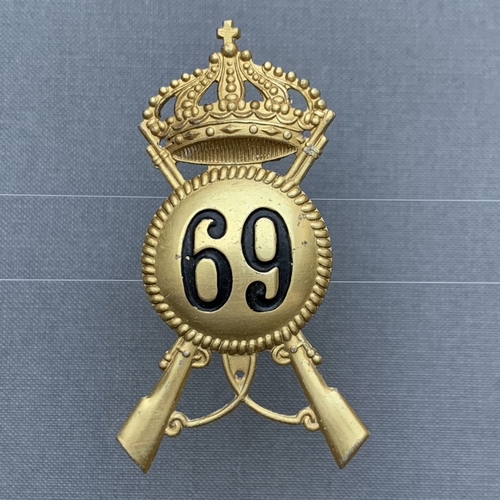Italy Italian 69th Infantry Fanteria Cap Badge Insignia