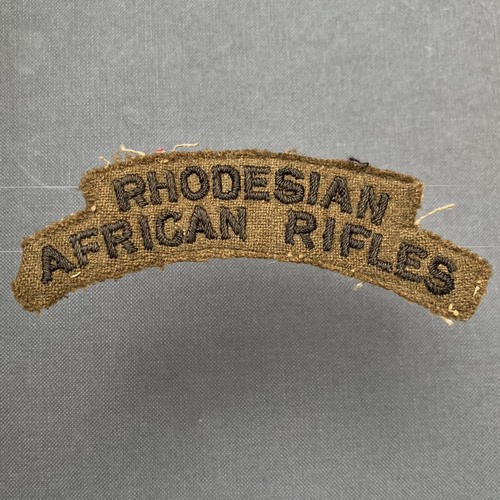 Rhodesian African Rifles RAR ARMY Southern Rhodesia Cloth Shoulder Title