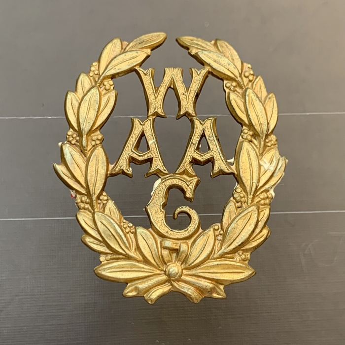 British Woman's ARMY Auxiliary corps Officers Service Dress Cap Badge w
