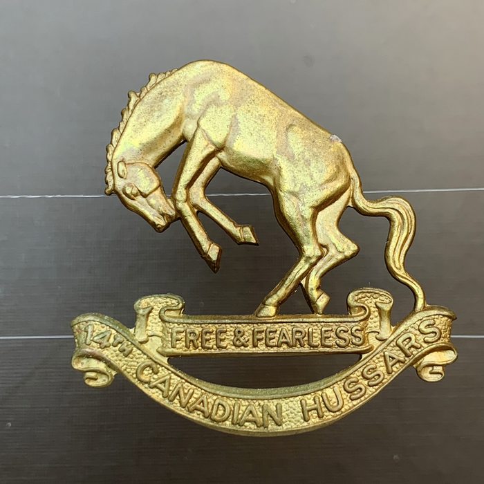Canada WW2 14th Fourteenth Canadian Hussars brass horse cap badge