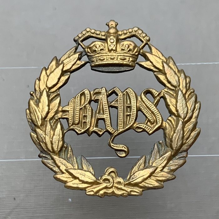 2nd Dragoon Guards Queen’s Bays Victorian cap badge circa 1896-1900