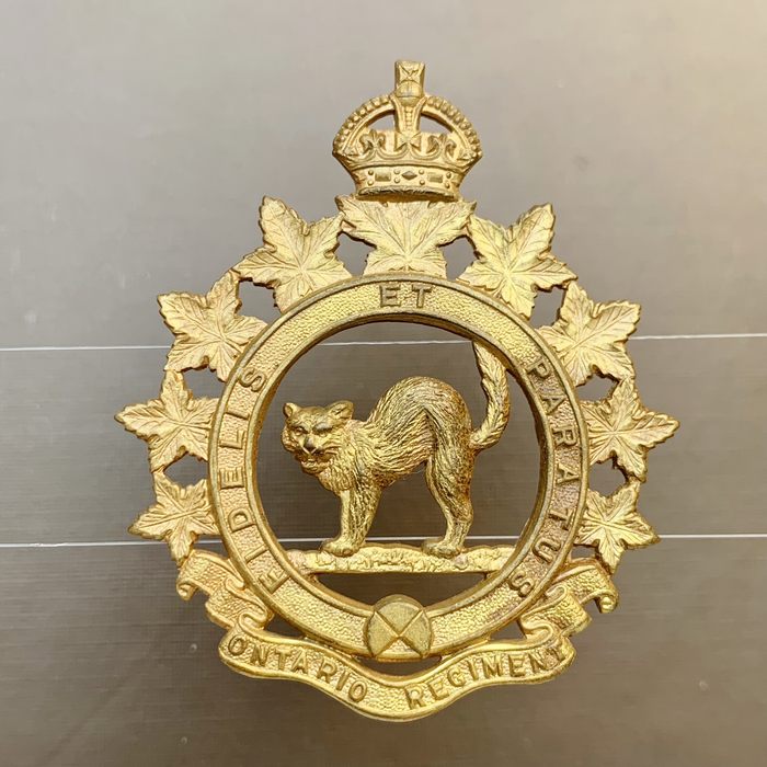 Canada WW2 Ontario Regiment 1st Canadian Corps Cap Insignia Badge-1 w