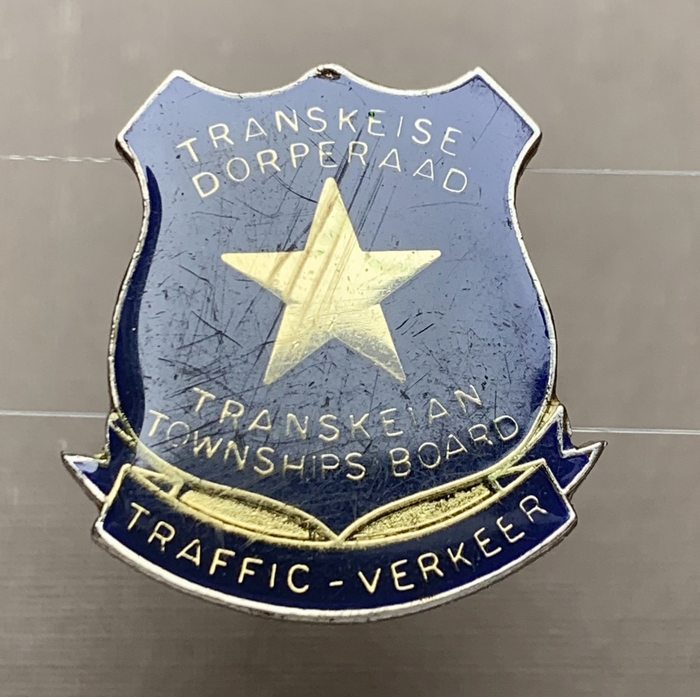 Transkei-Townships-Board-Traffic-Police-Enamel-Badge-1976-1994