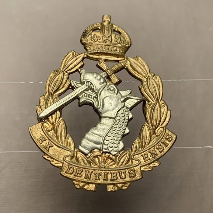 WW2 British Royal Army Dental Corps RADC Dentist Cap Badge