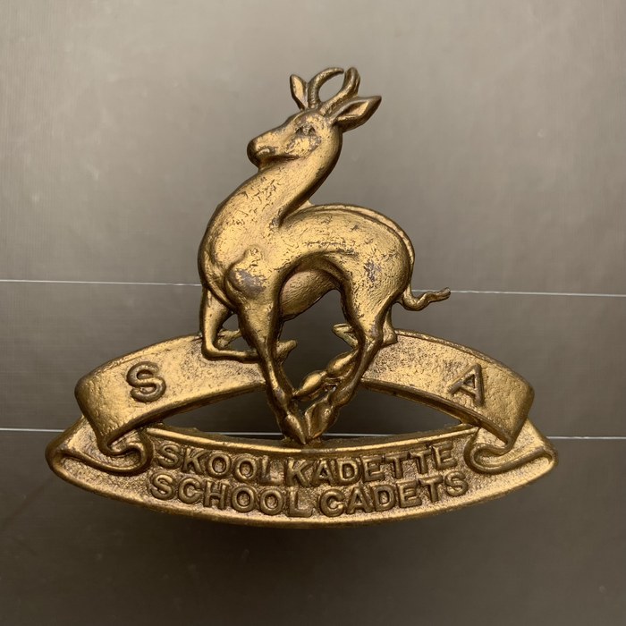 South Africa SA School Cadets Gilding metal Cape Badge A 1950 - 2 w