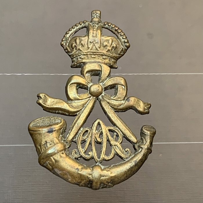 South African Cape Mounted Rifles Officer's King's Crown cap badge 1902-1913