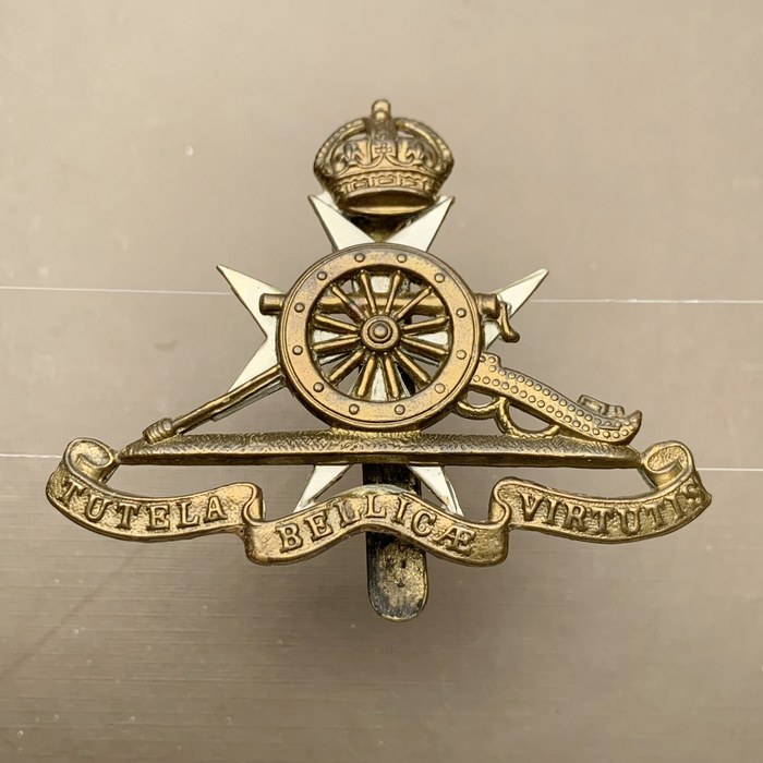 Royal Malta Artillery Cap Badge with 12 pounder Victorian field gun