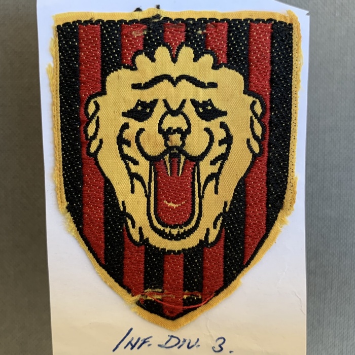 Belgium Belgian Belgique Infantry Division 3 Badge Patch