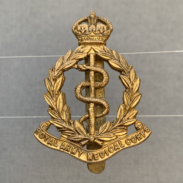 British Royal ARMY Medical Cap Badge Insignia WW2