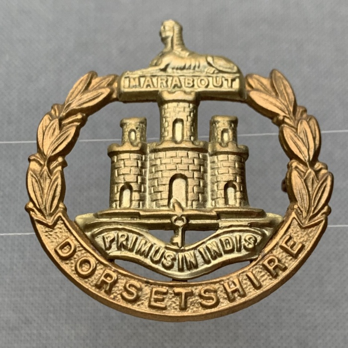 Dorsetshire Regiment Marabout British Brass Cap Badge