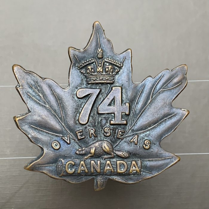 WW1 Canadian 74th Battalion Cap Badge - Maker marked Tiptaft