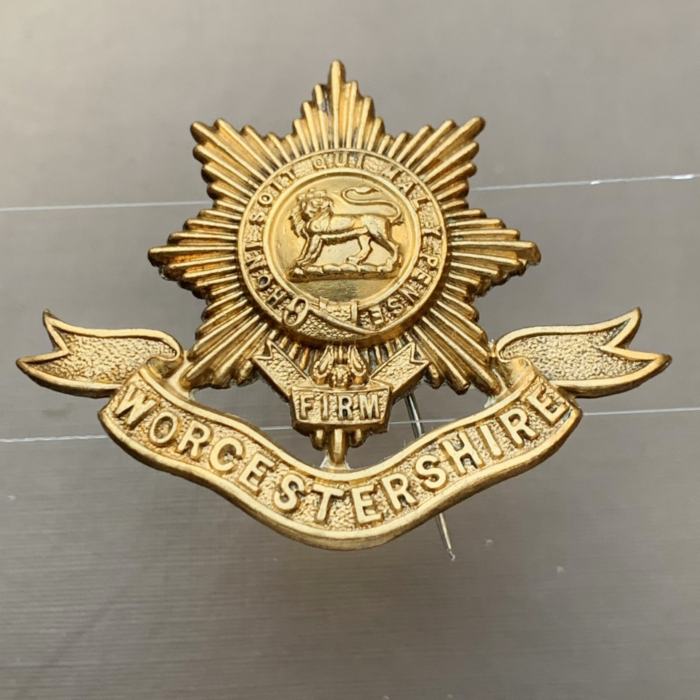 British Worcestershire Regiment WW1 cap Badge B