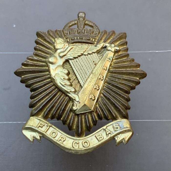 Irish Regiment of Canada Cap Badge WW2 Lugs