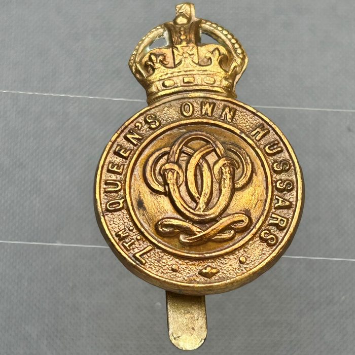 British 7th Queen’s Own Hussars cap badge B