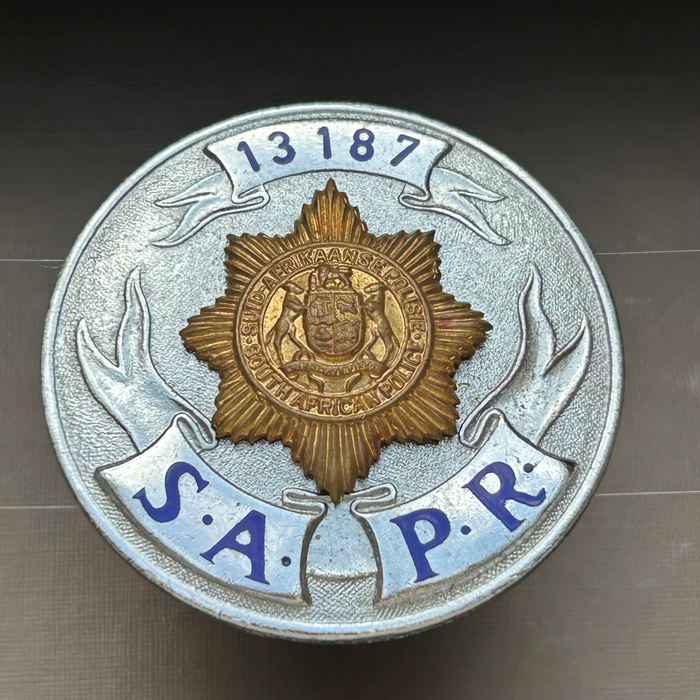 SAP South Africa Police Reserve badge worn 1958 - 1964 Cap Badge A