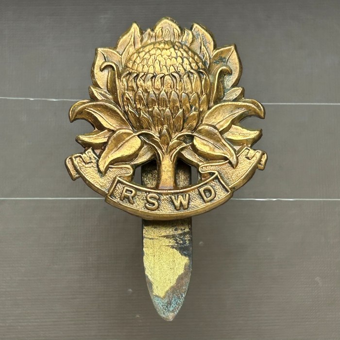 South Africa Regiment South Western District Cap Badge CO1177