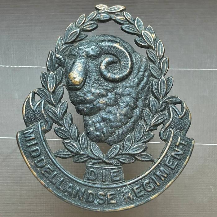 South Africa SA Die Middellandse Regiment Metal Cap Badge 1935 - 1957