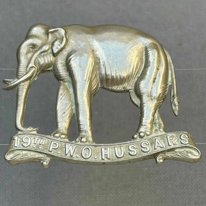 WW1 British Army Cap Badge - 19th Alexandra Princess of Wales Hussars B