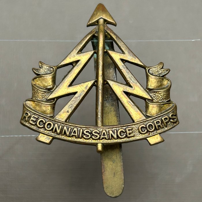 WW2 RECCE Reconnaissance Corps Brass Cap Badge D