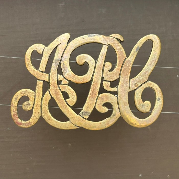 Boer War British Army Pay Corps Cap Badge Shoulder Title 1893 – 1920