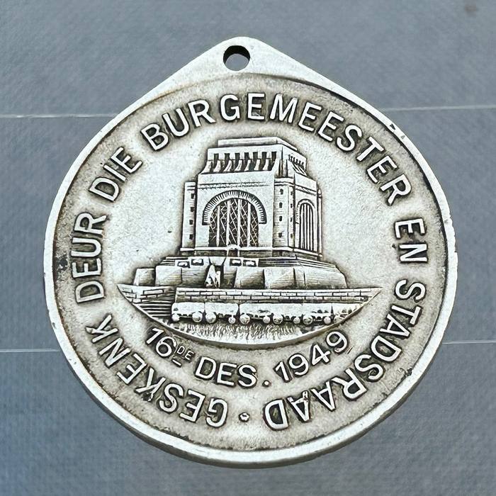 South Africa Voortrekker monument JOHANNESBURG 16 Dec 1949 medal