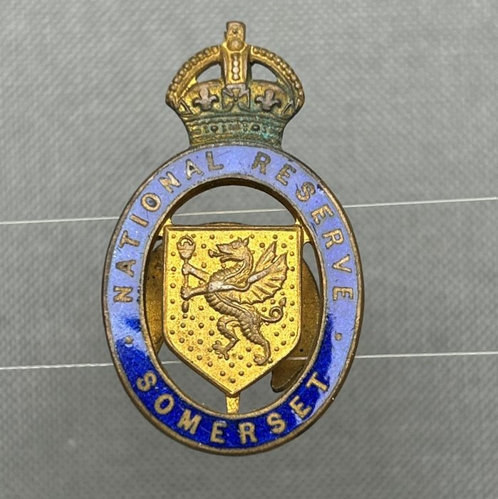 WW1 National Reserve Somerset home front badge plain gilt shield