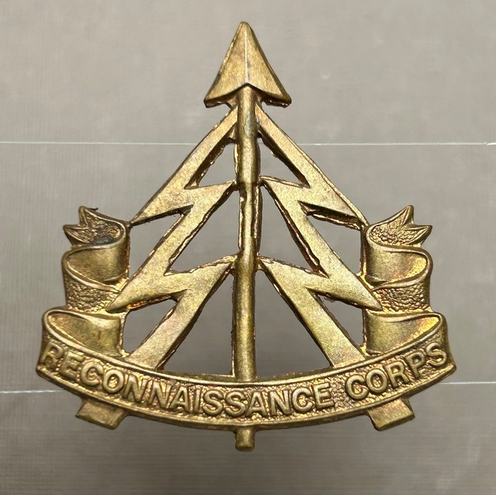 WW2 RECCE Reconnaissance Corps Brass Cap Badge E