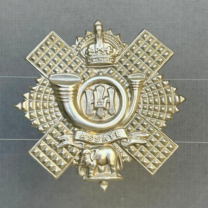 British HLI Highland Light Infantry WW2 Cap Badge