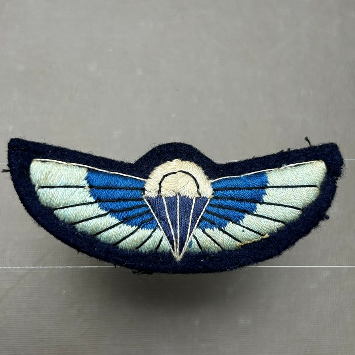 British S.A.S Padded Malaya Type Embroidered Parachute Qualification Wing 1950s 60s RARE