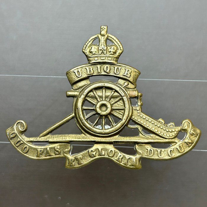 British Royal Artillery Kings Crown Brass Cap Badge lugs fitting