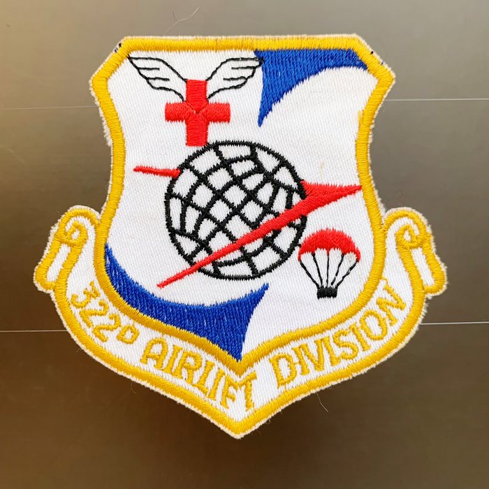 France Dreux-Louvilliers Air Base 322 Airlift Division Patch 1952-1967