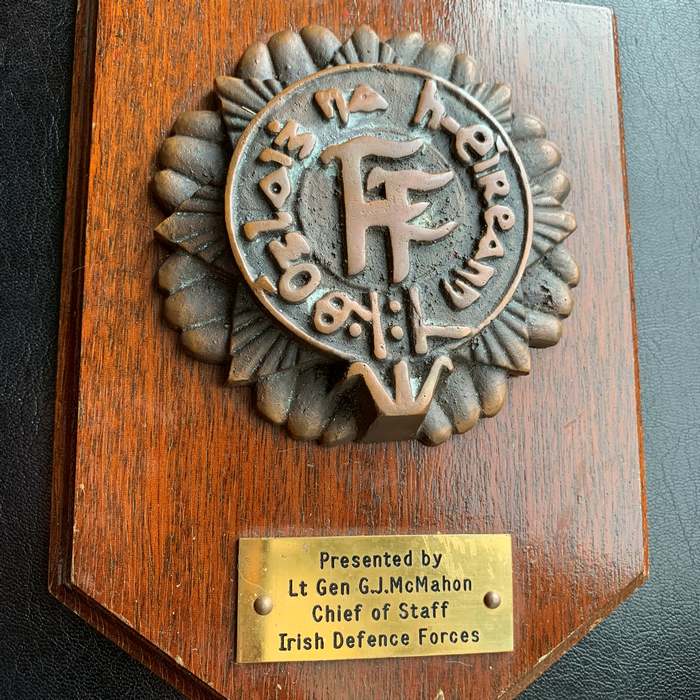 Irish Defence Force WOODEN SHIELD PLAQUE Presented by Lt Gen G.J Mc Mahon