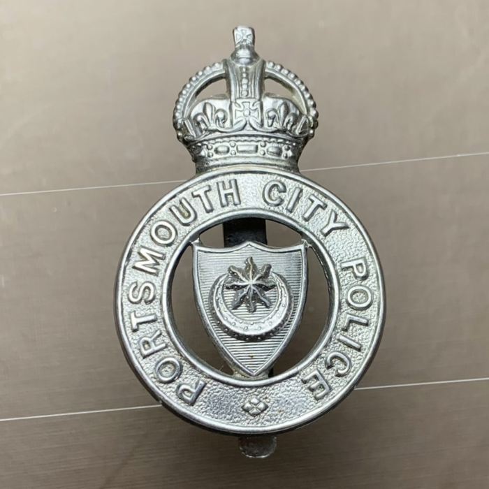 British Portsmouth City Police King's Crown cap Badge