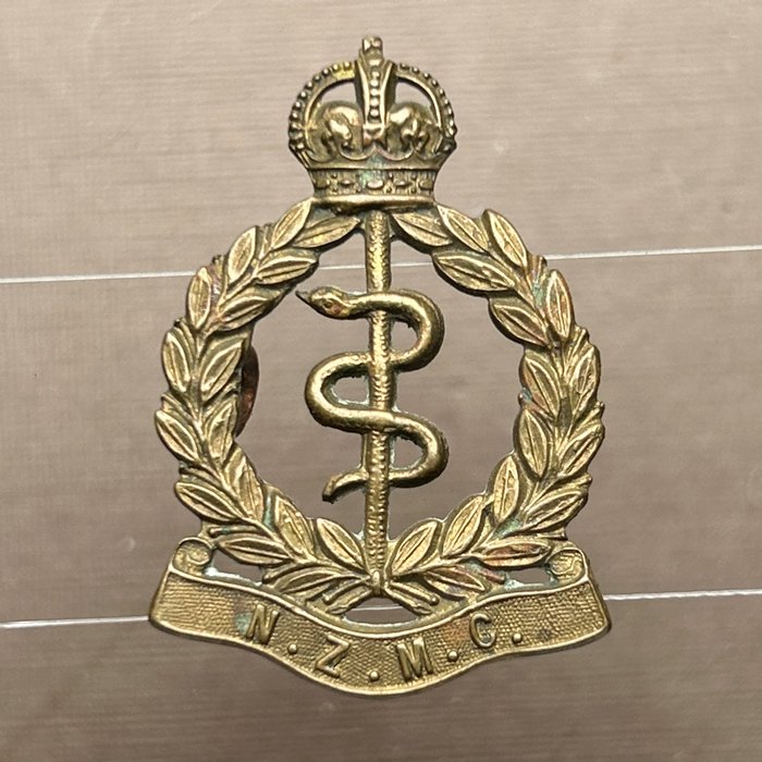 New Zealand Army Medical Corps NZMC Collar Badge maker Stokes Sons WW2