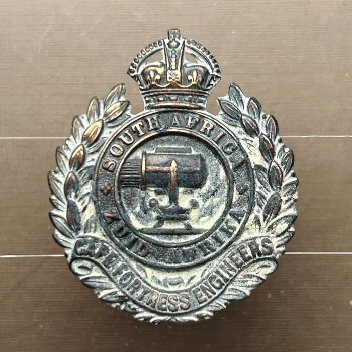 South Africa Cape Fortress Engineers Ranks Cap Badge with solid centre 1914-1922 CO1374