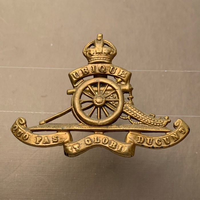 WW2 Royal Artillery Regiment Badge with Kings crown A