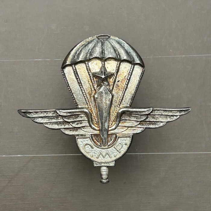 ITALY Paratrooper Ripiegatore Cp. Mantenimento PARACADUTIS Badge Insignia 1st type