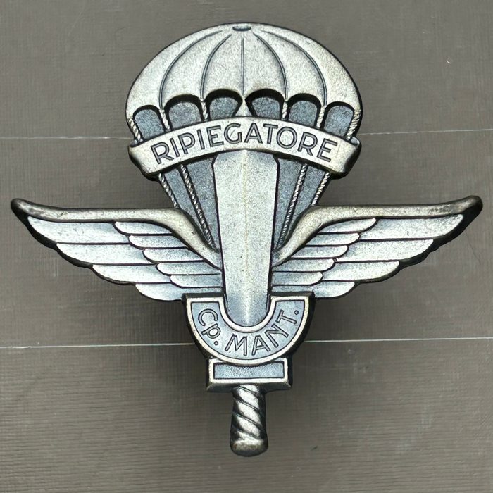 ITALY Paratrooper Ripiegatore Cp. Mantenimento PARACADUTIS Badge Insignia 2nd type