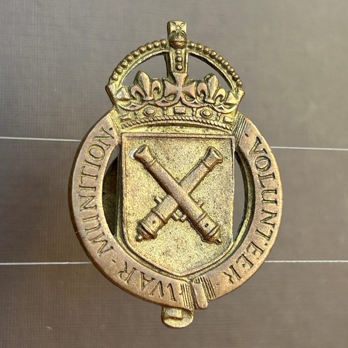 British War Munitions Volunteer Badge Marked J R Gaunt & Son Numbered 1914-1918