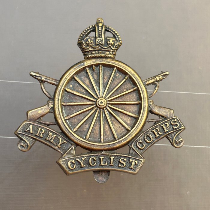 United Kingdom UK Army Cyclist Corps Cap Badge Non Void Brass