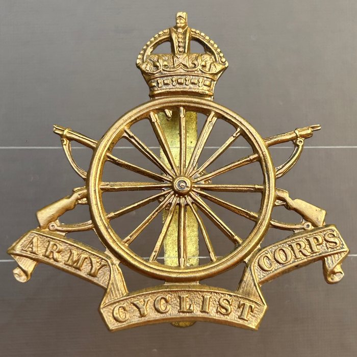 United Kingdom UK Army Cyclist Corps Cap Badge Void Brass A